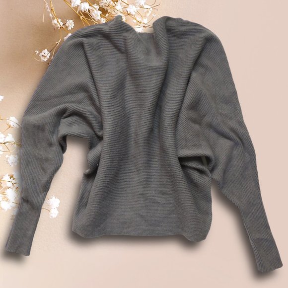 XS PHILOSOPHY CLOTHING BRAND GRAY BATWING SWEATER - Picture 2 of 4